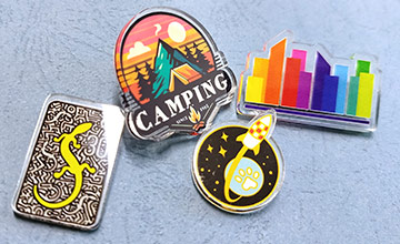 Acryl-Pins bestellen